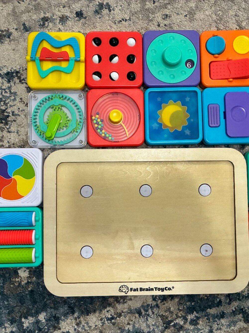 Fat Brain Toys PlayTab Busy Board for Toddlers & Babies 12 Months+ 12 TABS TOTAL - Picture 7 of 7